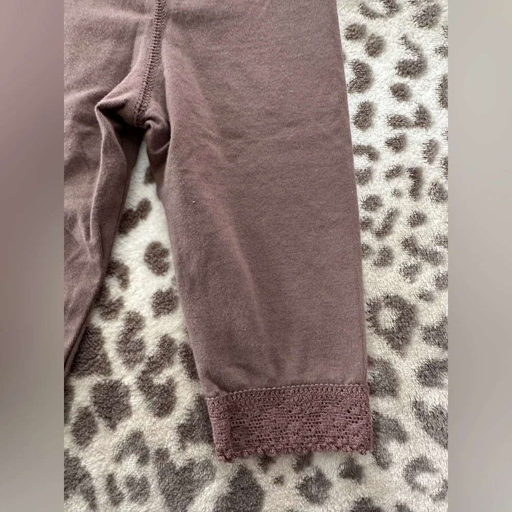 Carter’s Lace Trim Capri Leggings in Brown Size 18 Months